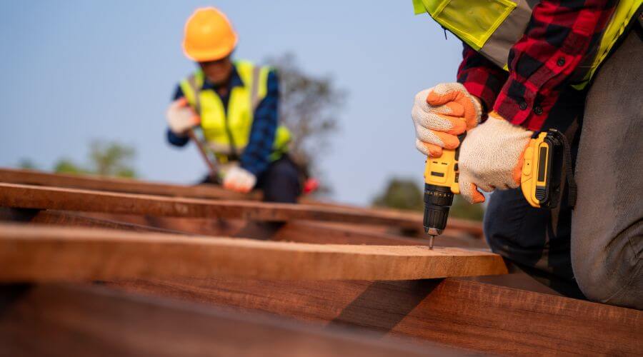Expert Emergency Roof Repairs services in Steger, IL